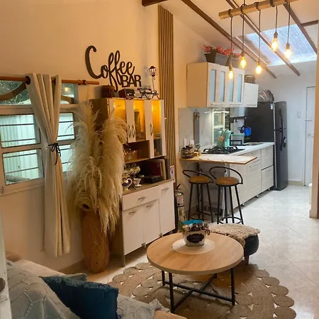 Cabernet Cabana - La Cava Lodge